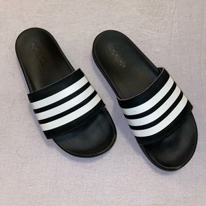 Adidas cloud foam slides